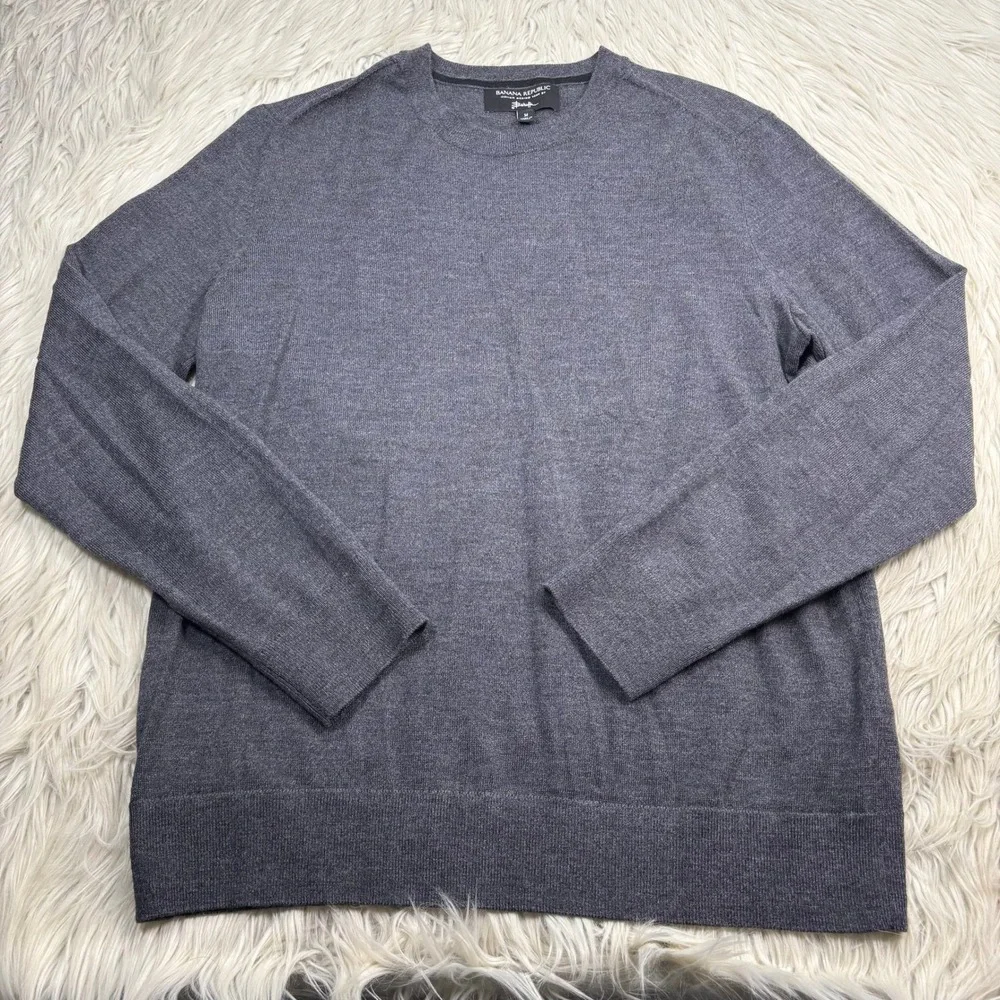 Banana Republic Men's M Gray Merino Wool Baruffa Yarn Crew Sweater Quiet Luxury